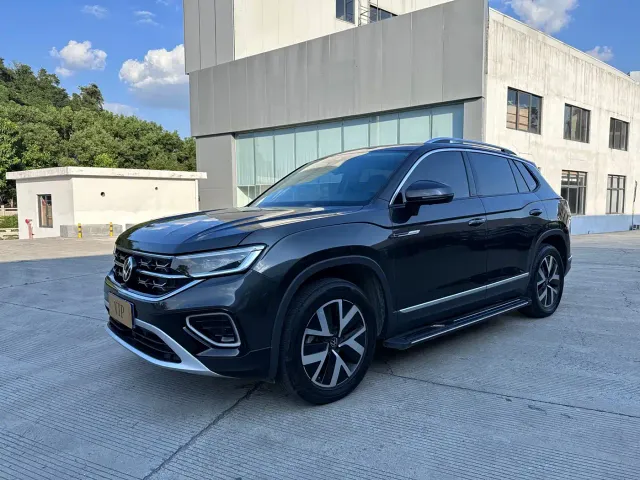 Фотография автомобиля — Volkswagen Tayron