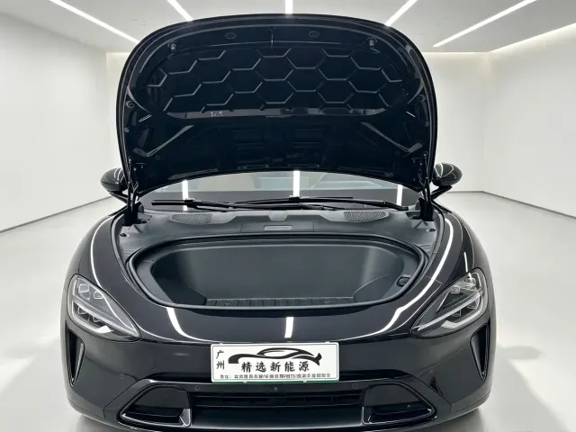 Xiaomi SU7 — Фото автомобиля 20