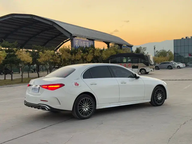 Mercedes-Benz C-Class — Фото автомобиля 19
