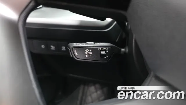 Audi Q4 e-tron — Фото автомобиля 28
