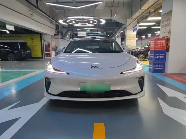 IM Motors L6 — Фото автомобиля 2