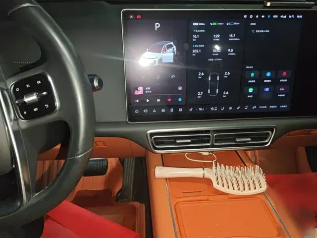 Li Auto L7 — Фото автомобиля 5