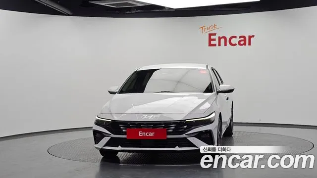 Hyundai Avante CN7 — Фото автомобиля 3
