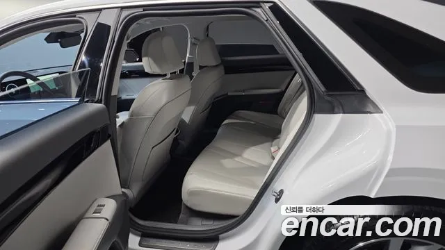 Hyundai Grandeur GN7 — Фото автомобиля 17