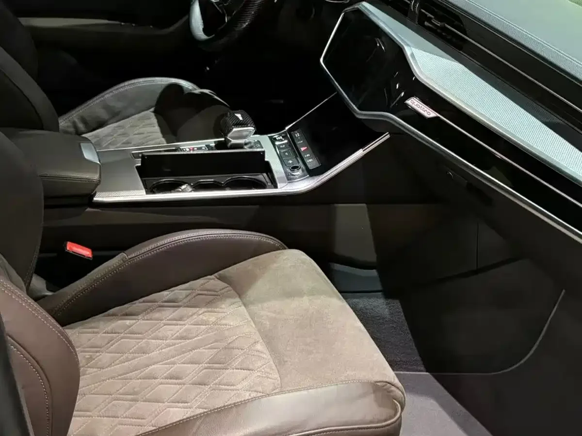Audi Audi A7L 2022 45 TFSI quattro S-line Paladin — Фото автомобиля 4