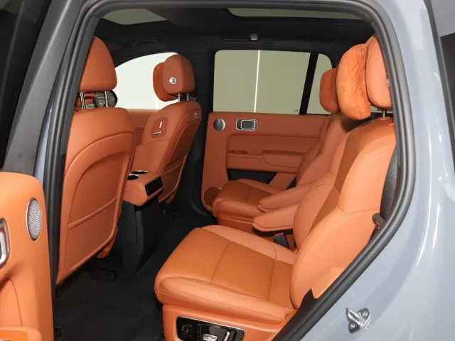 Li Auto L8 — Фото автомобиля 17