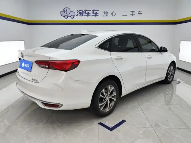 Buick Verano — Фото автомобиля 3