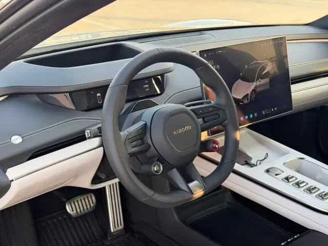 Xiaomi SU7 — Фото автомобиля 10