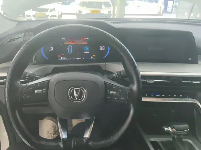 Changan CS35 Plus — Фото автомобиля 10