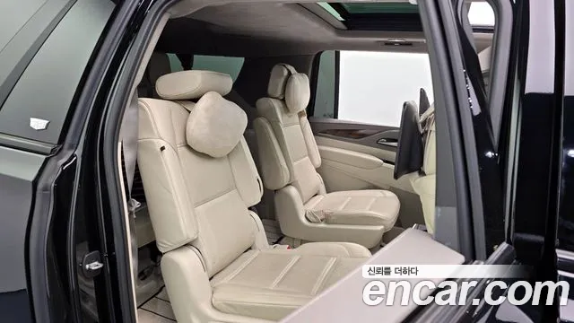 Cadillac Escalade Escalade 5 поколение — Фото автомобиля 12