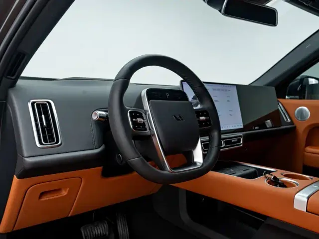 Li Auto L7 — Фото автомобиля 9