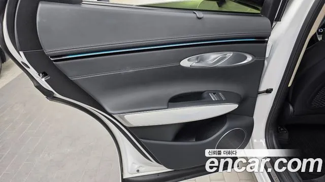 Genesis GV70 2.5T Бензин 2WD — Фото автомобиля 22