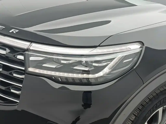 Ford Explorer — Фото автомобиля 14