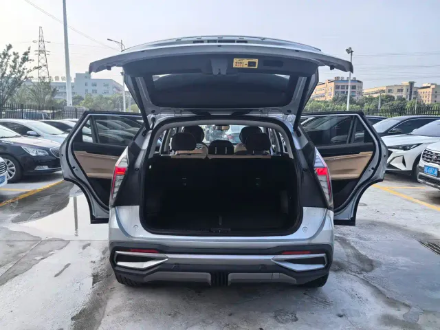 Geely Boyue L — Фото автомобиля 8