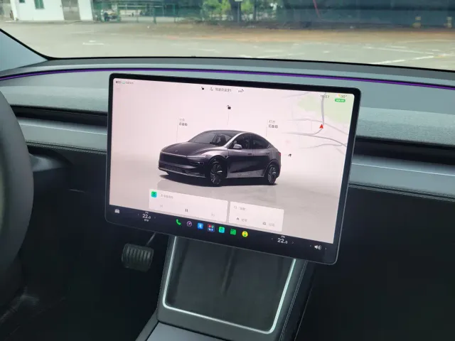 Tesla Model Y — Фото автомобиля 15