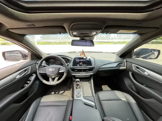Cadillac CT5 — Фото автомобиля 6
