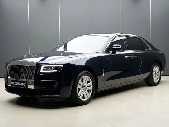 Rolls-Royce Ghost — Фото автомобиля 2