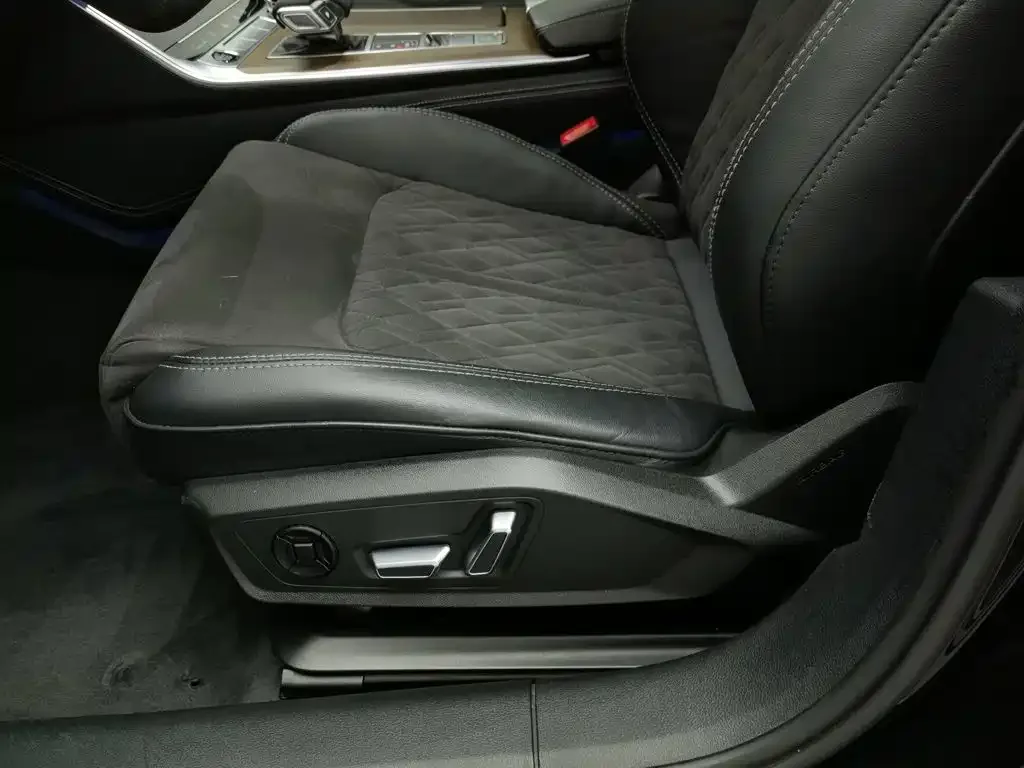 Audi Audi A6L 2023 55 TFSI quattro Premium Dynamic — Фото автомобиля 20