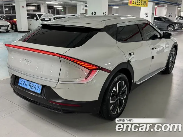 Kia EV6 — Фото автомобиля 2