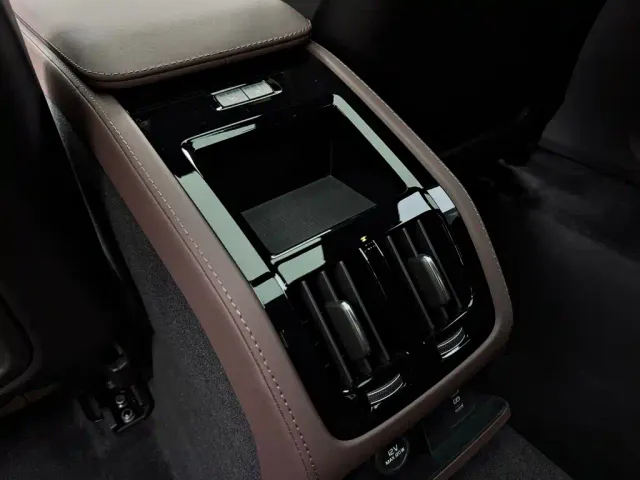 Volvo S90 — Фото автомобиля 13