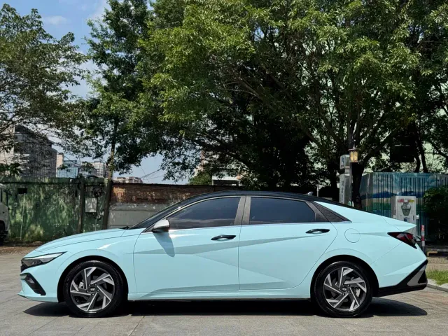 Hyundai Elantra — Фото автомобиля 5