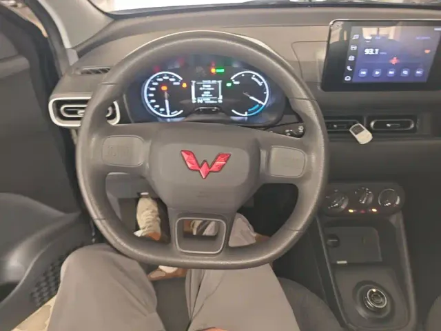 Wuling Hongguang — Фото автомобиля 10