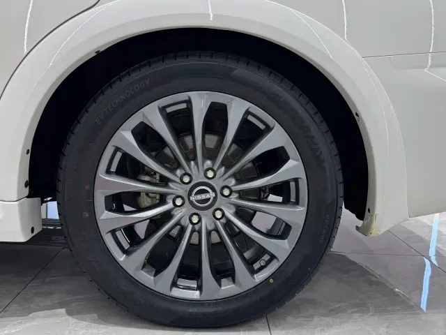 Nissan Patrol — Фото автомобиля 8