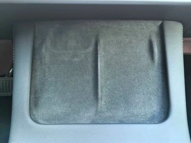 Tesla Model Y — Фото автомобиля 21