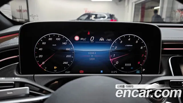 Mercedes-Benz E-Class W214 — Фото автомобиля 11