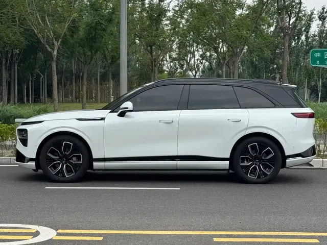 Xpeng G9 — Фото автомобиля 3