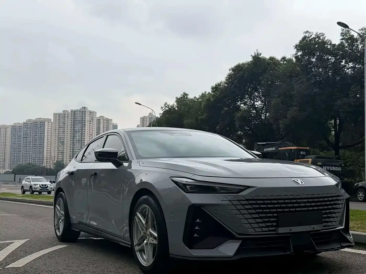 Changan Changan UNI-V 2022 1.5T Smart Pilot Edition — Фото автомобиля 3