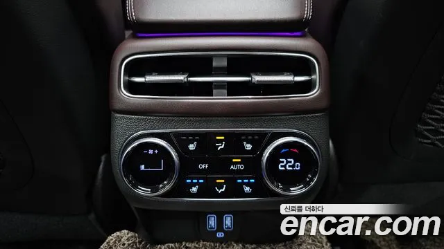Genesis GV70 2.5T Бензин AWD — Фото автомобиля 20