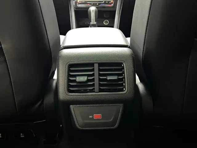 Jetta VS7 — Фото автомобиля 8