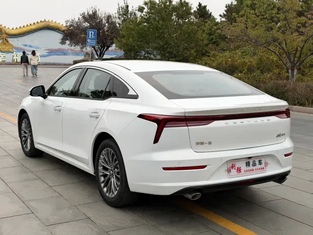 Bestune B70 — Фото автомобиля 15