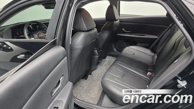 Hyundai AVANTE Новый Avante (CN7) — Фото автомобиля 11