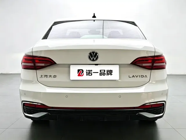 Volkswagen Lavida — Фото автомобиля 4