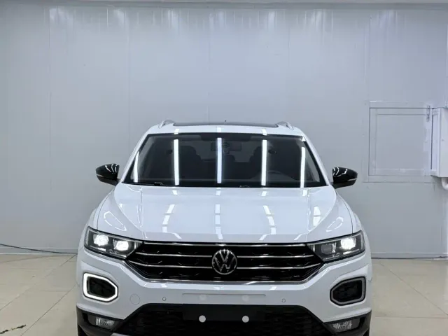 Volkswagen T-Roc — Фото автомобиля 2