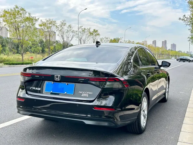 Honda Accord — Фото автомобиля 4