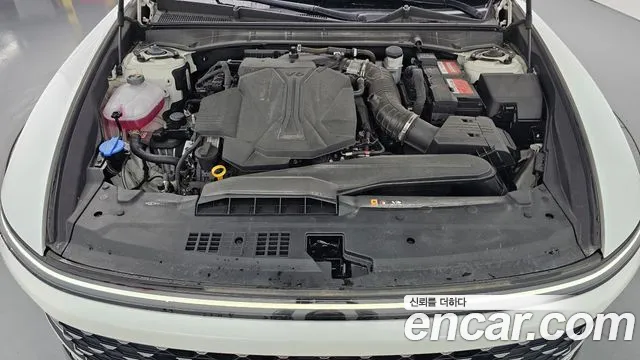 Hyundai Grandeur GN7 — Фото автомобиля 9