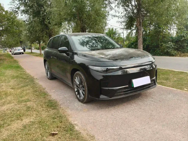 Leapmotor C10 — Фото автомобиля 3