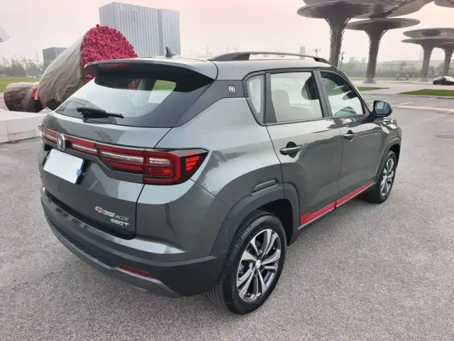 Changan CS35 Plus — Фото автомобиля 10
