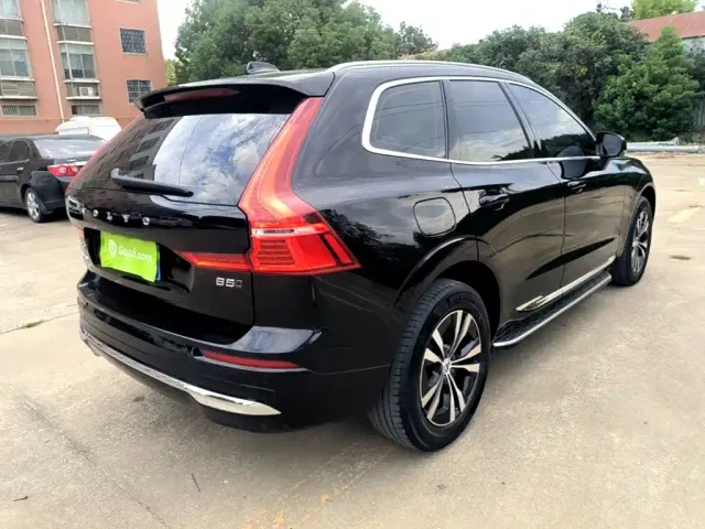 Volvo XC60 — Фото автомобиля 6