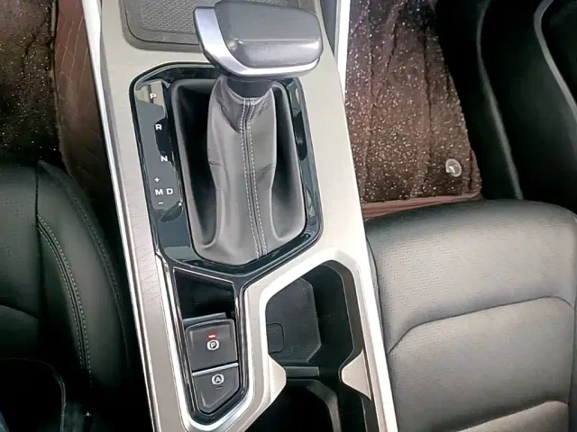 Geely Emgrand — Фото автомобиля 13