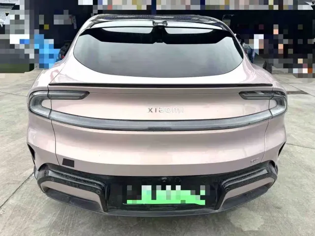 Xiaomi YU7 — Фото автомобиля 8