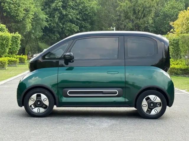 Baojun KiWi EV — Фото автомобиля 2