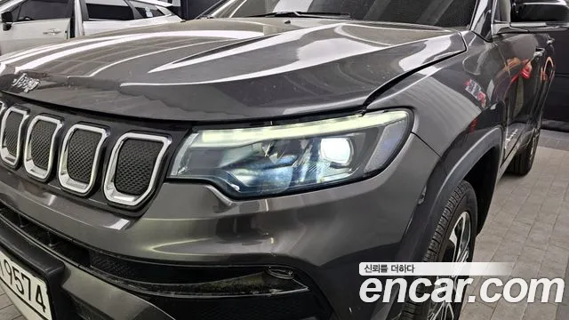 Jeep Compass — Фото автомобиля 22