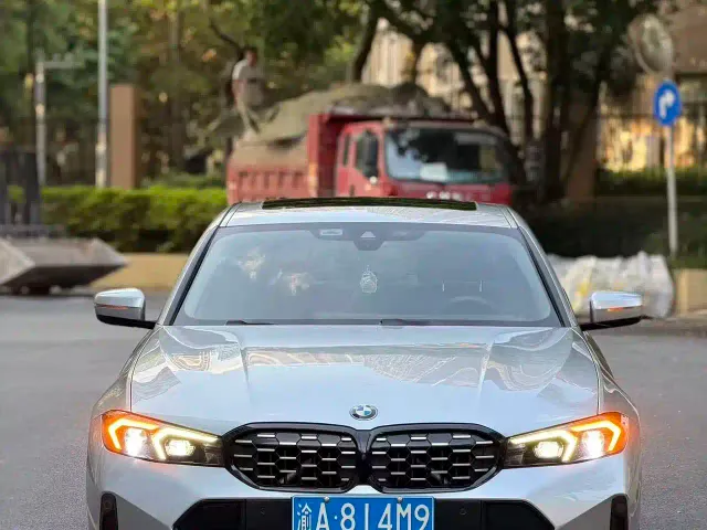 BMW 3 Series — Фото автомобиля 2