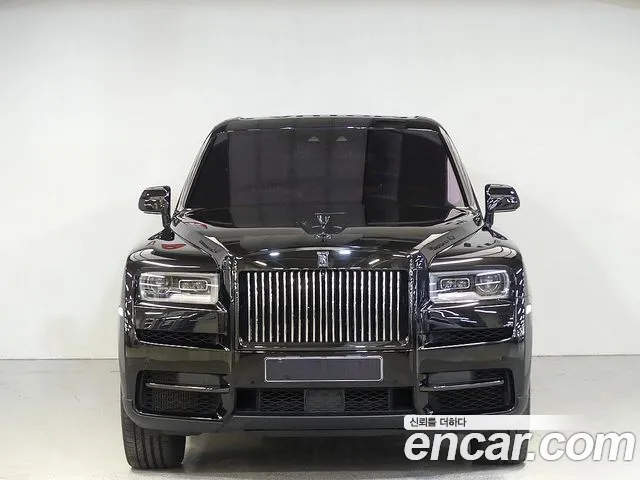 Rolls-Royce Cullinan — Фото автомобиля 2
