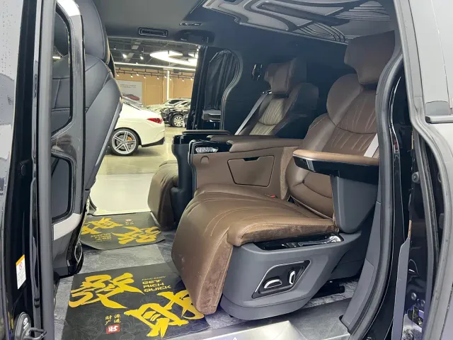 Toyota Sienna — Фото автомобиля 13