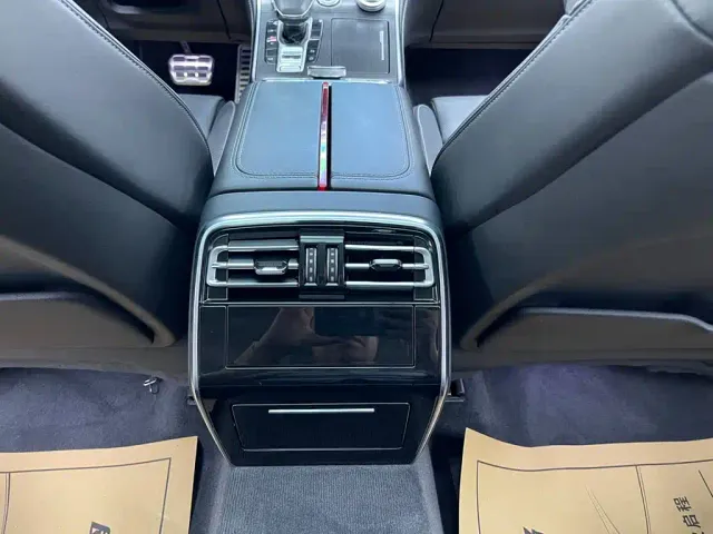 Hongqi H9 — Фото автомобиля 17